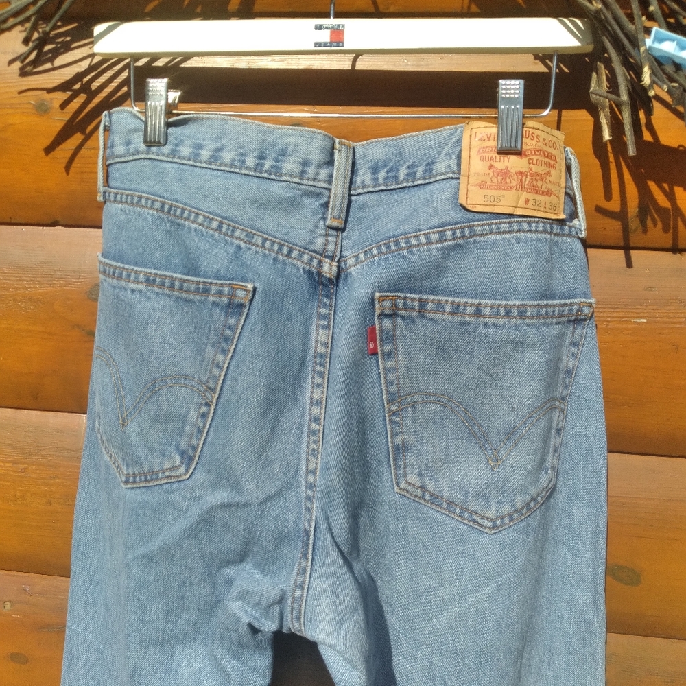 👖 VINTAGE  Levi’s 505  Straight Leg Jeans 90’s  VNPLVC ❣️